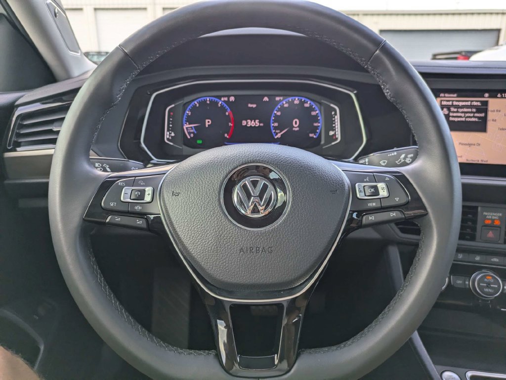 Used 2020 Volkswagen Jetta SEL Premium FWD image 27