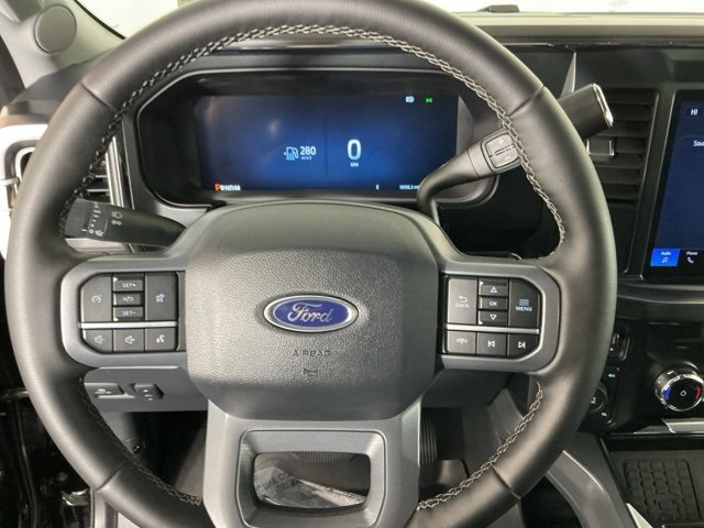 Certified 2025 Ford F350 Lariat w/ Black Appearance Package image 19