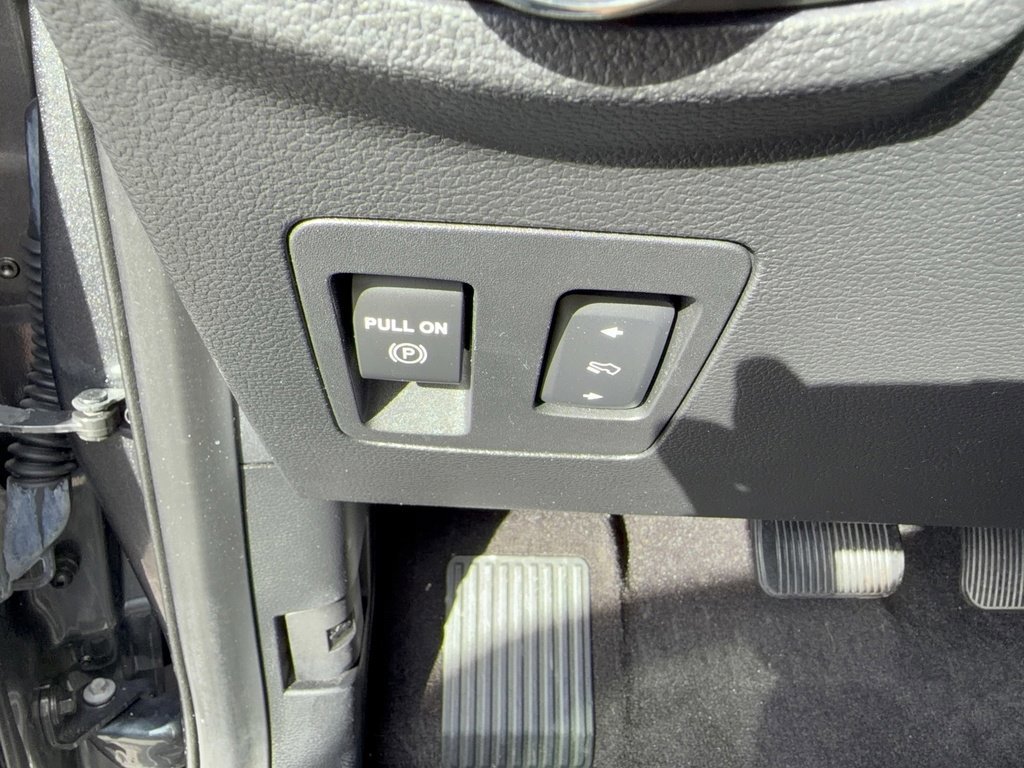 Certified 2020 Ford F150 Lariat w/ Equipment Group 502A Luxury image 30