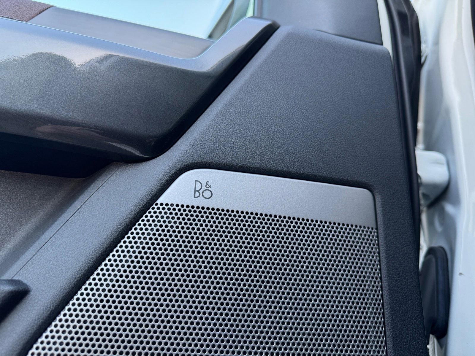 Certified 2022 Ford F150 Lariat w/ Equipment Group 502A High image 22