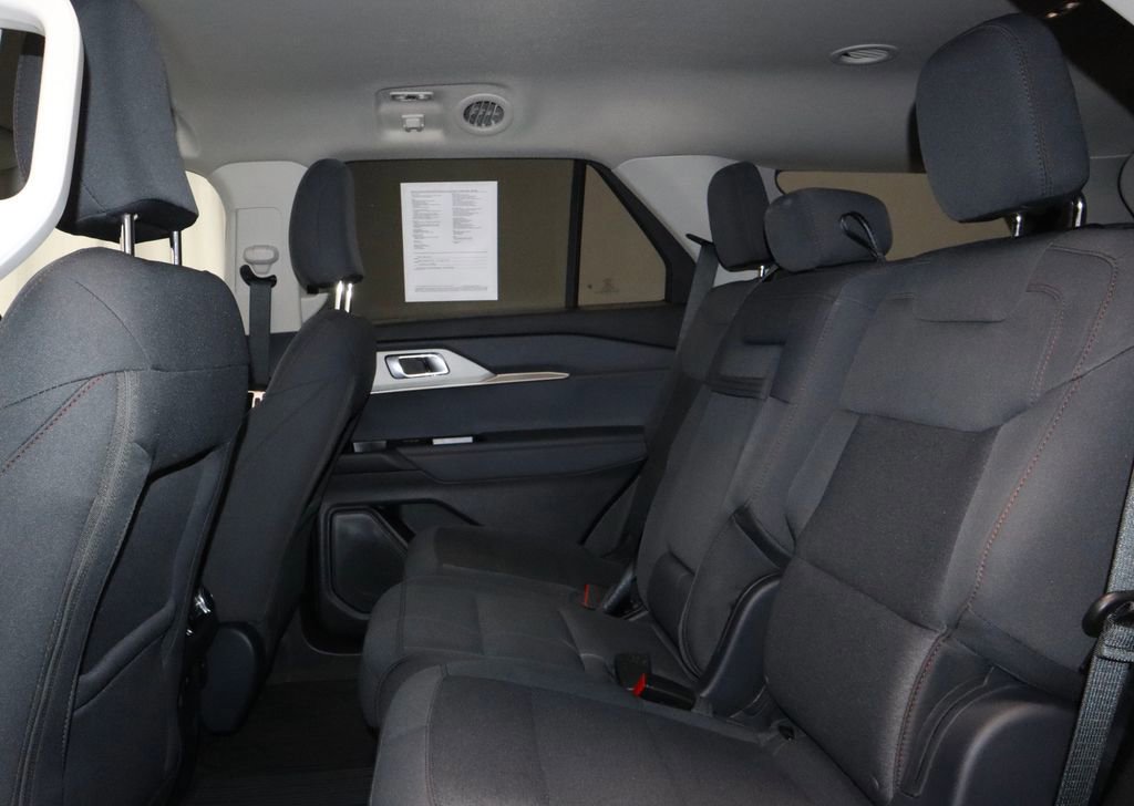 Certified 2025 Ford Explorer Active image 22