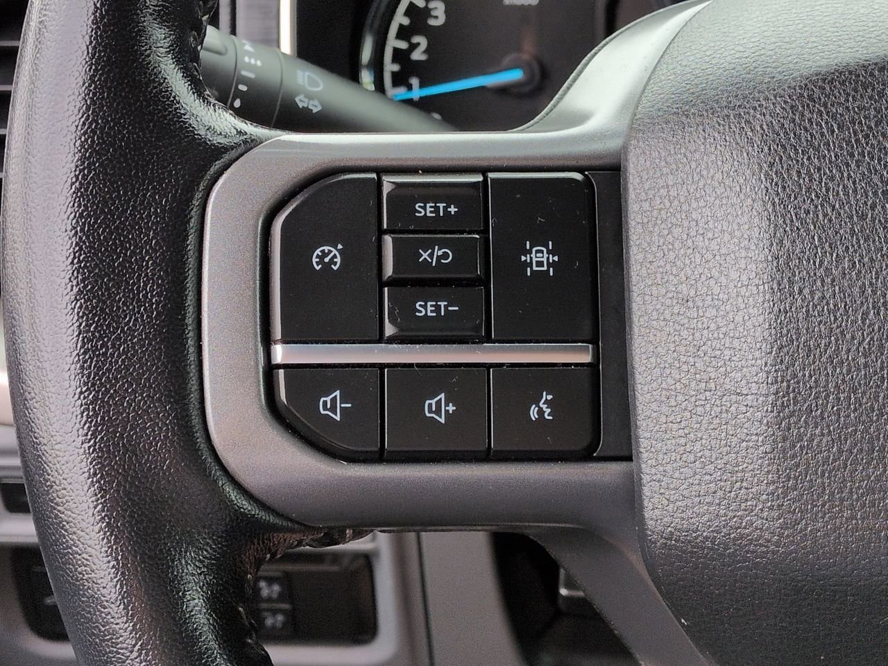 Certified 2021 Ford F150 XLT w/ Equipment Group 302A High image 25