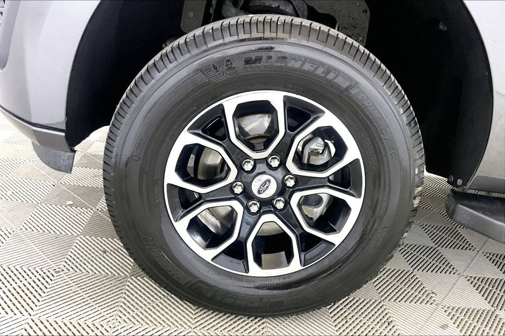 Certified 2018 Ford Expedition XLT w/ Equipment Group 202A AWD/4WD image 7
