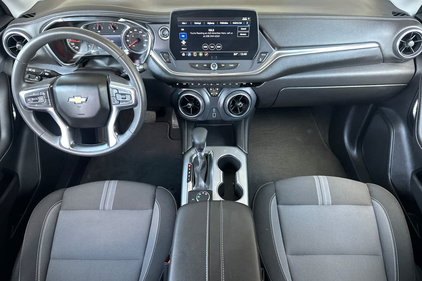 Used 2025 Chevrolet Blazer LT AWD/4WD image 3