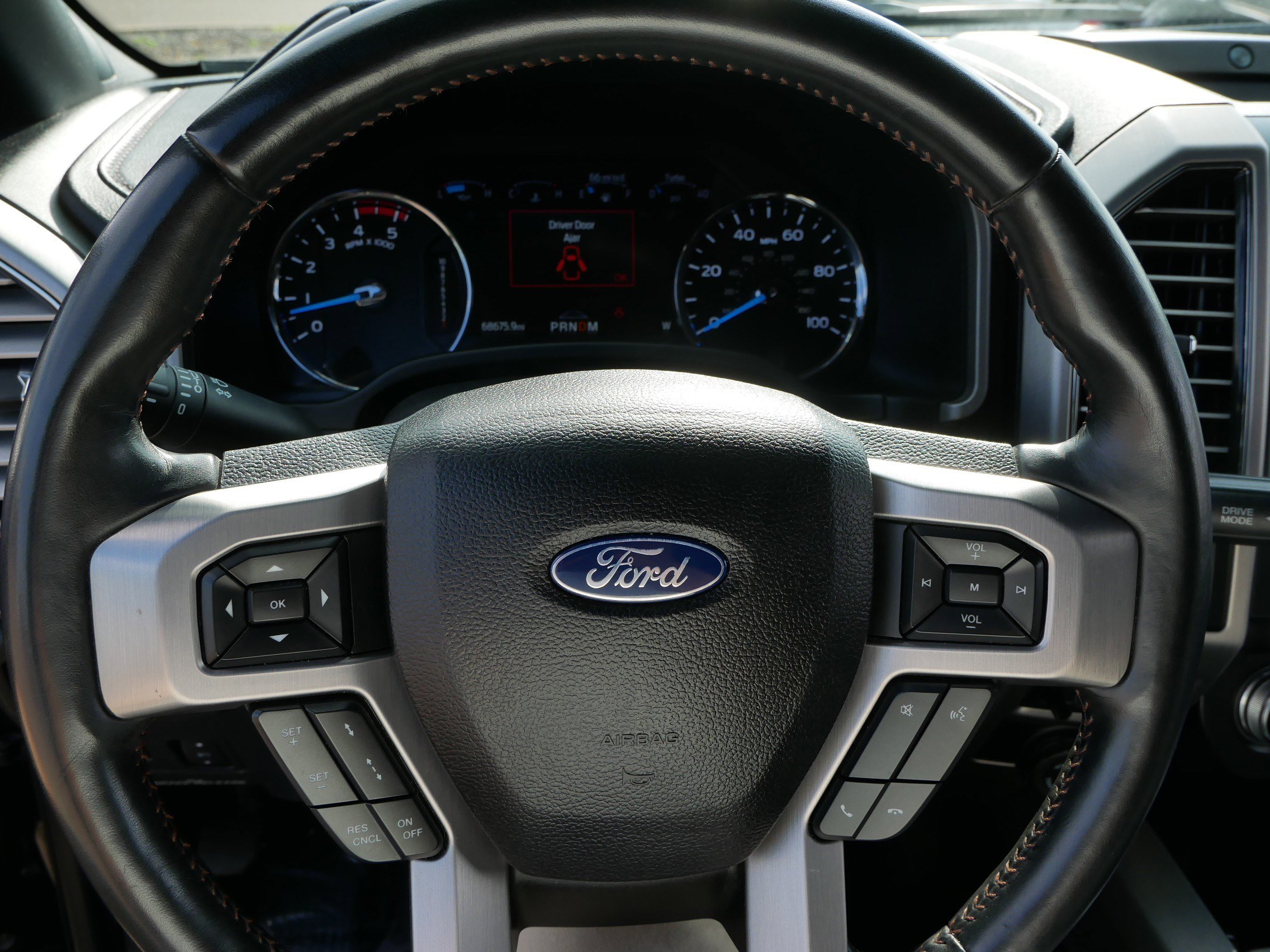 Certified 2021 Ford F350 Platinum w/ FX4 Off-Road Package AWD/4WD image 25