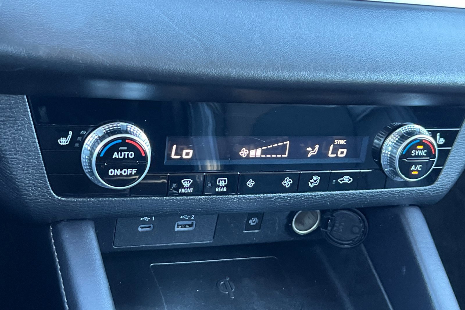 Used 2024 Mitsubishi Outlander FWD image 23