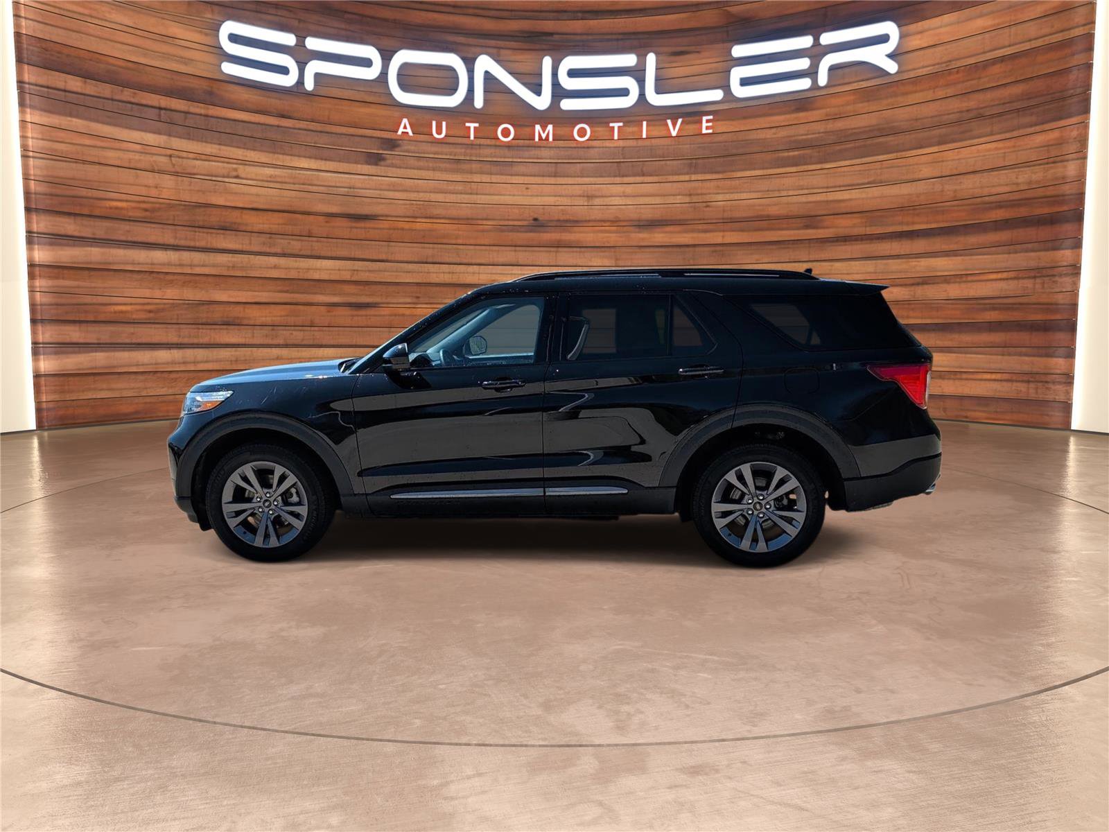 Certified 2024 Ford Explorer XLT w/ Equipment Group 202A AWD/4WD video 2