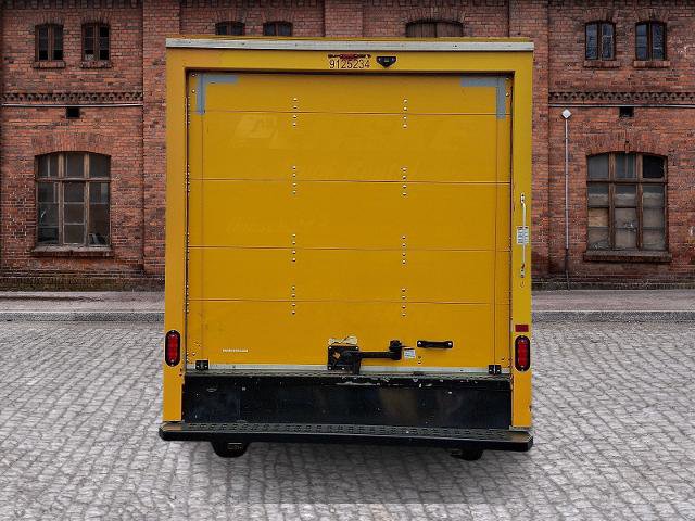 Used 2021 GMC Savana 3500 w/ Power Convenience Package RWD image 5