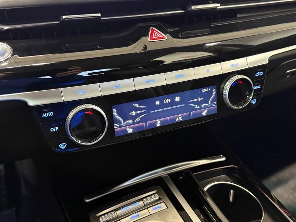 Used 2023 Genesis G80 2.5T image 17