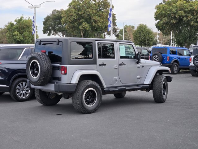 Used 2017 Jeep Wrangler Unlimited Sahara AWD/4WD image 4