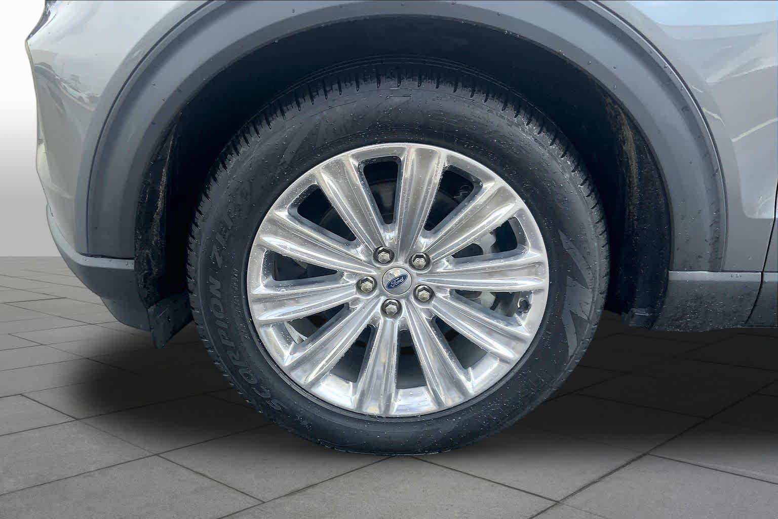 Certified 2022 Ford Explorer Limited w/ Equipment Group 301A RWD image 11
