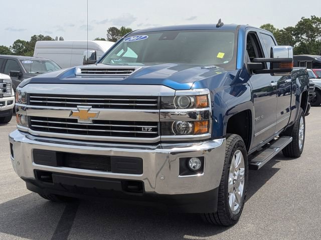 Used 2017 Chevrolet Silverado 2500 LTZ w/ Duramax Plus Package AWD/4WD image 7