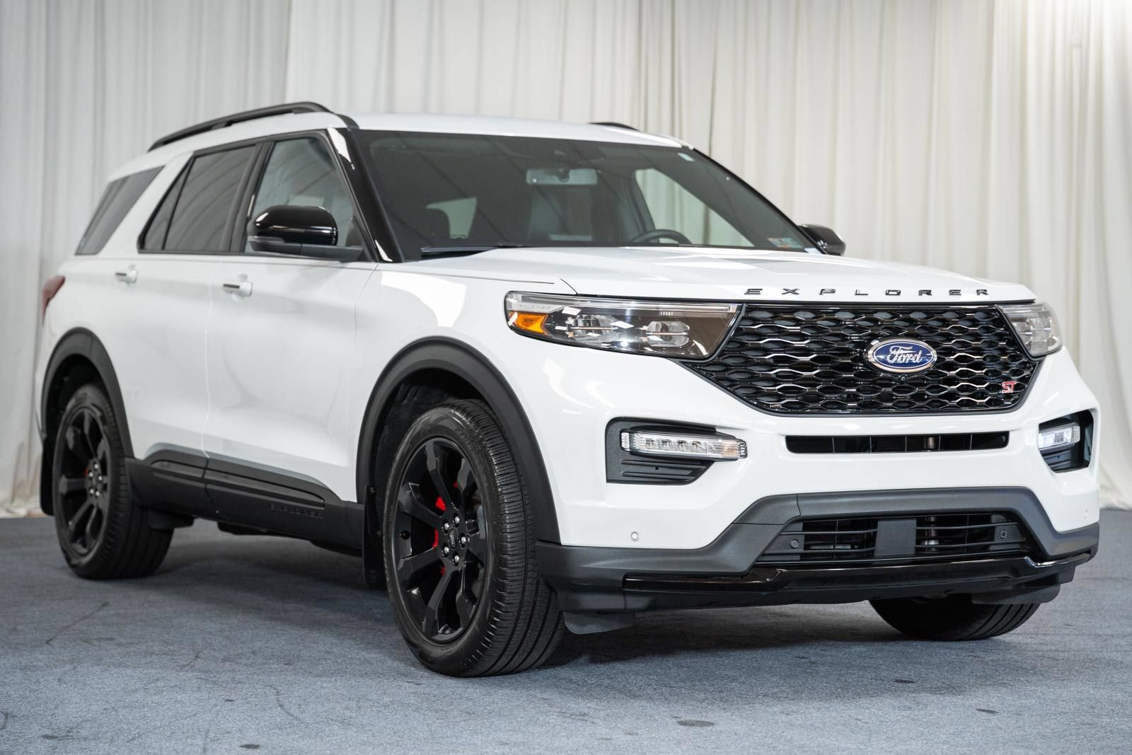 Certified 2023 Ford Explorer ST w/ Equipment Group 401A AWD/4WD image 1