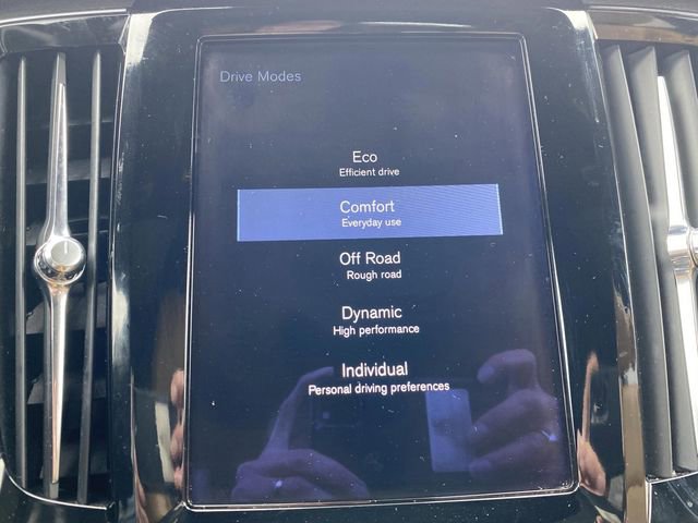 Used 2018 Volvo V90 T6 Cross Country w/ Protection Package image 23