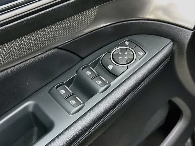 Certified 2019 Ford Explorer XLT w/ Equipment Group 201A AWD/4WD image 18