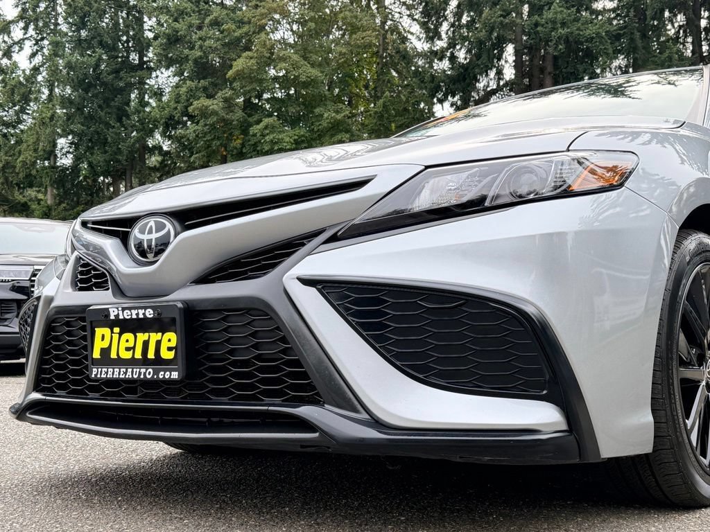 Used 2024 Toyota Camry SE w/ Cold Weather Package AWD/4WD image 29