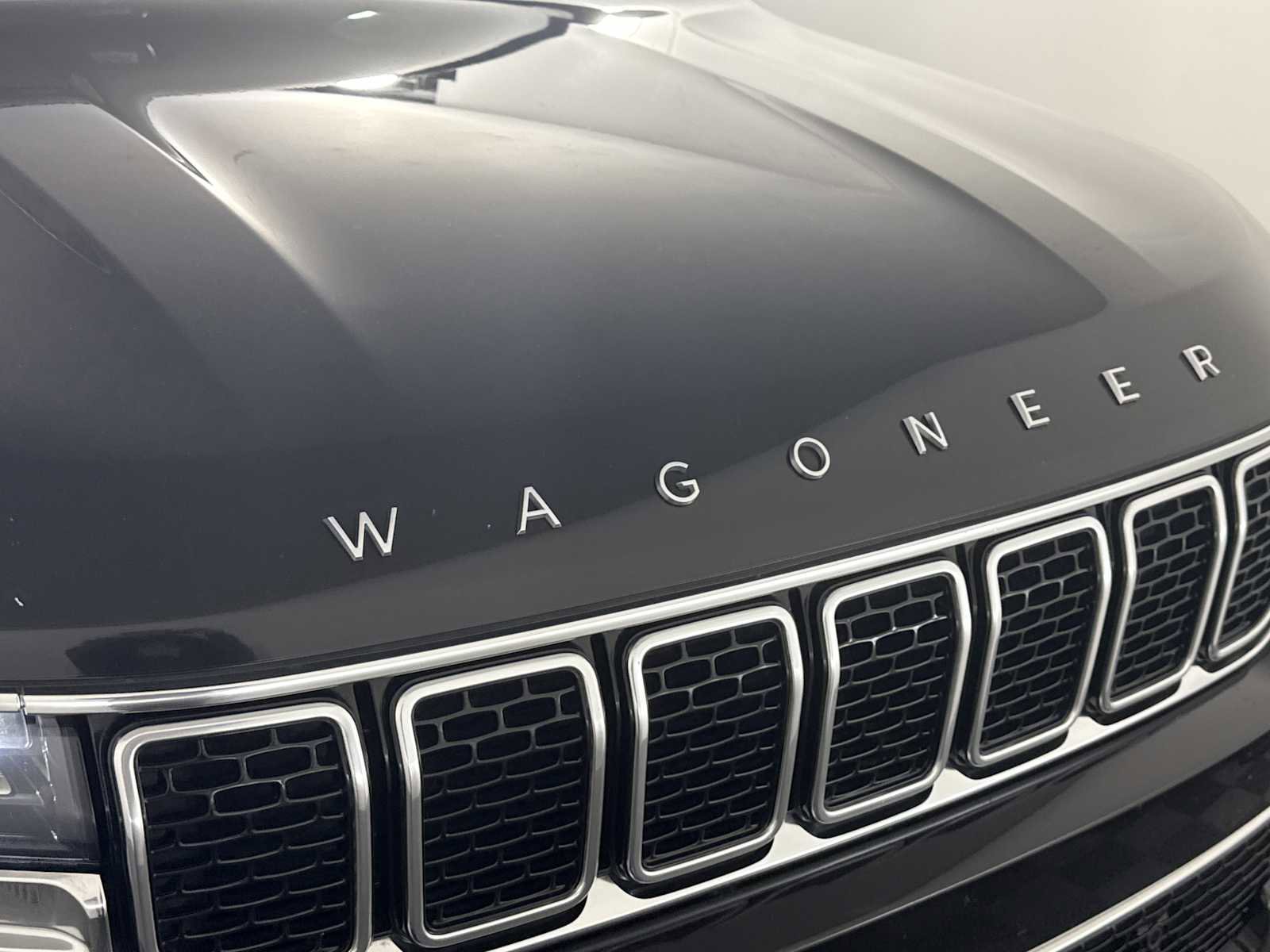 Used 2024 Jeep Wagoneer L Series II w/ Flexible Seating Group image 13