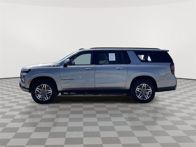 Used 2025 Chevrolet Suburban Z71 AWD/4WD image 2
