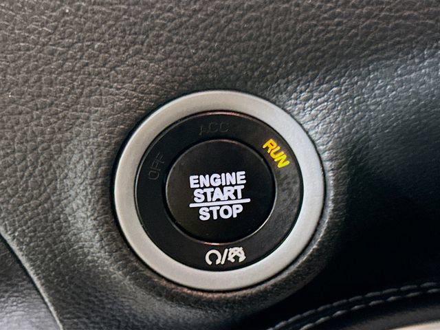 Used 2020 Dodge Challenger R/T w/ Driver Convenience Group RWD image 21