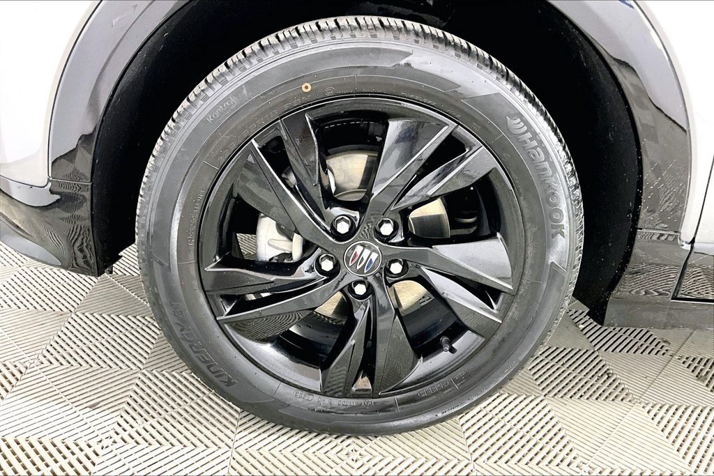 Used 2024 Buick Encore GX Sport Touring AWD/4WD image 7