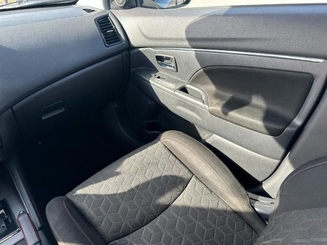 Used 2022 Mitsubishi Outlander Sport SE image 15