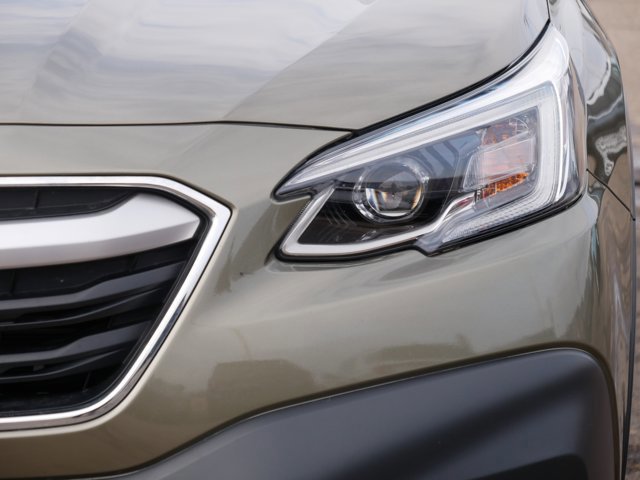 Used 2020 Subaru Outback Touring w/ Popular Package #2 image 9