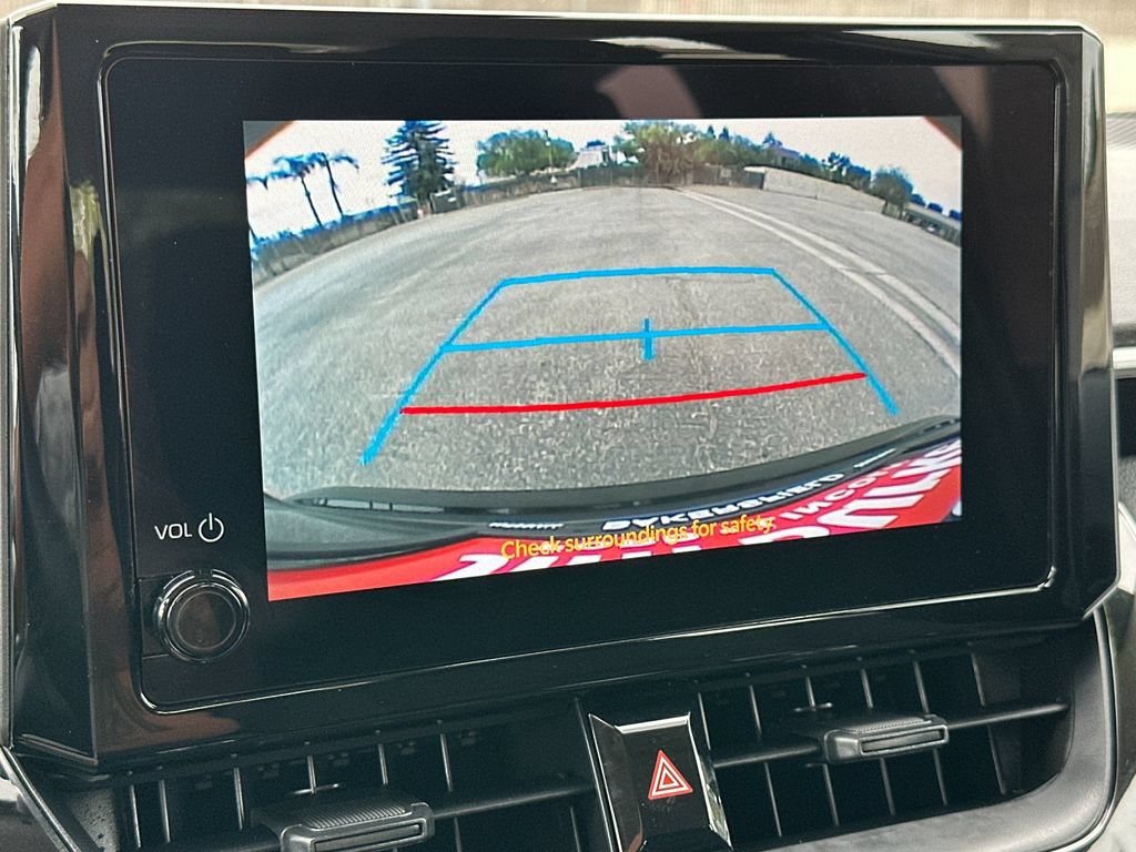 Used 2025 Toyota Corolla LE FWD image 17