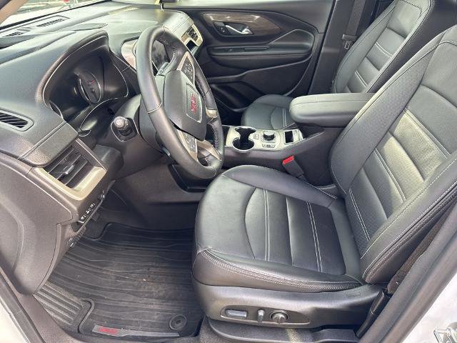 Used 2024 GMC Terrain Denali w/ Denali Premium Package image 9