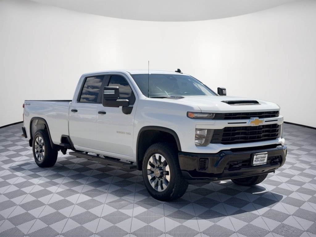 Used 2025 Chevrolet Silverado 2500 Custom w/ Custom Convenience Package AWD/4WD image 7