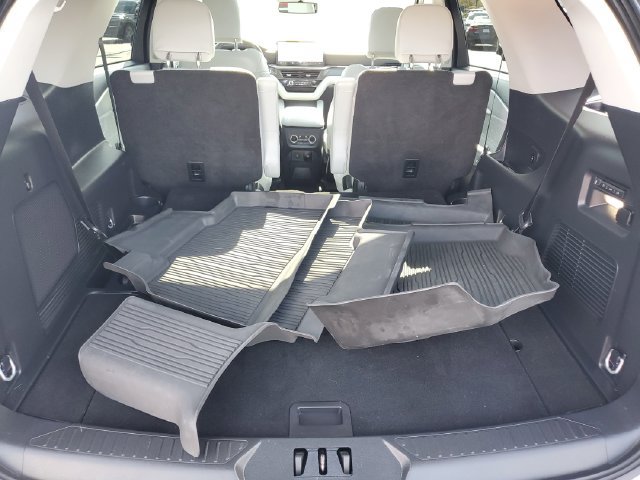 Certified 2025 Ford Explorer Platinum w/ Ultimate Package AWD/4WD image 37