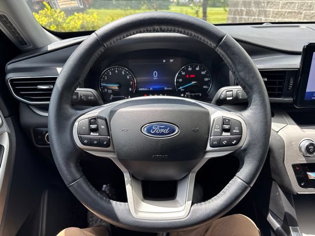 Certified 2023 Ford Explorer XLT w/ Equipment Group 202A AWD/4WD image 18