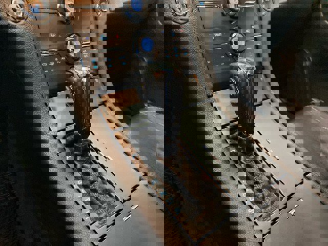 Certified 2017 Ford Taurus SEL w/ Equipment Group 201A image 24