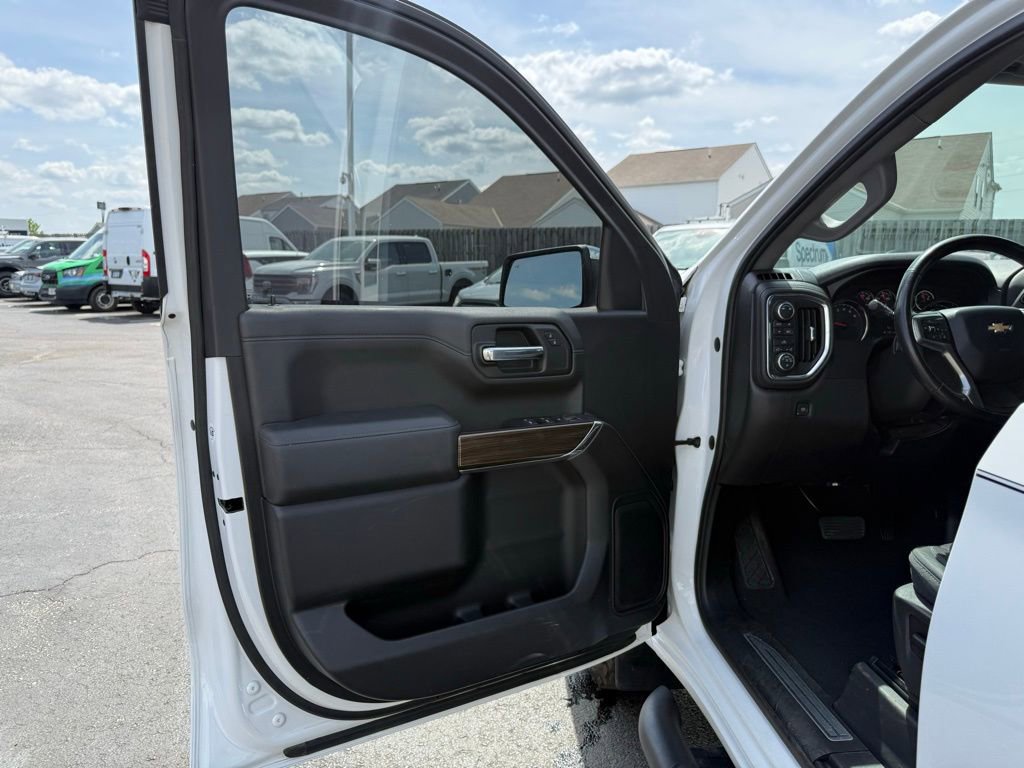 Used 2019 Chevrolet Silverado 1500 LT w/ All-Star Edition image 11