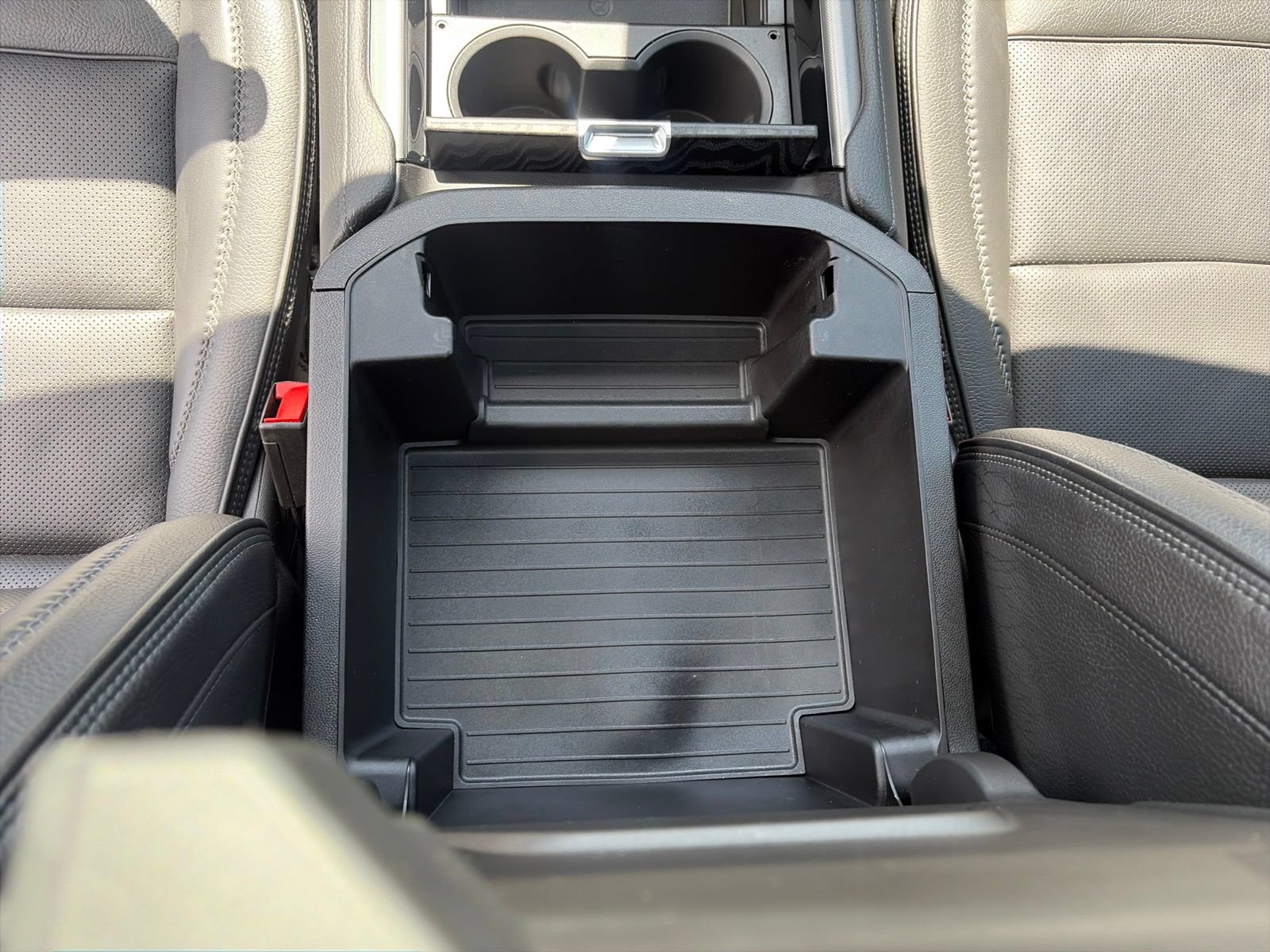 Used 2023 GMC Yukon XL Denali RWD image 26