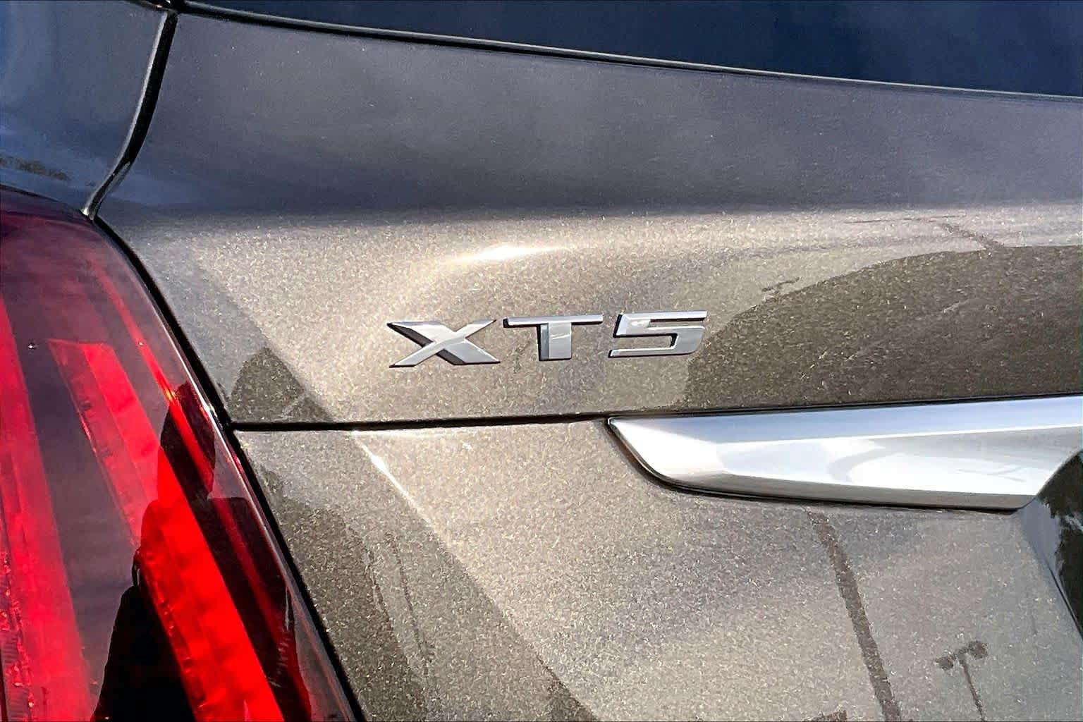 Used 2020 Cadillac XT5 Premium Luxury FWD image 10