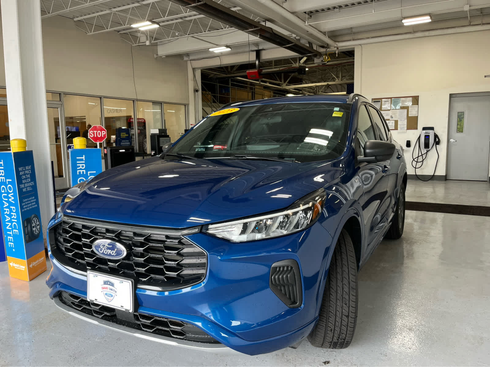 Certified 2023 Ford Escape ST-Line w/ Tech Pack #1 AWD/4WD image 8