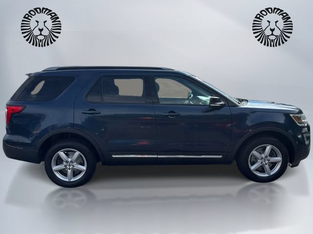 Certified 2017 Ford Explorer XLT w/ Equipment Group 202A AWD/4WD image 5