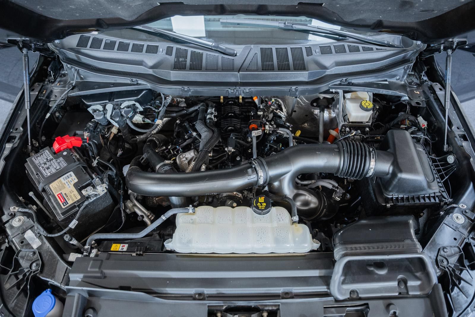 Certified 2024 Ford F150 Lariat AWD/4WD image 19