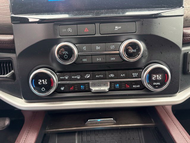 Certified 2024 Ford Expedition Limited AWD/4WD image 18