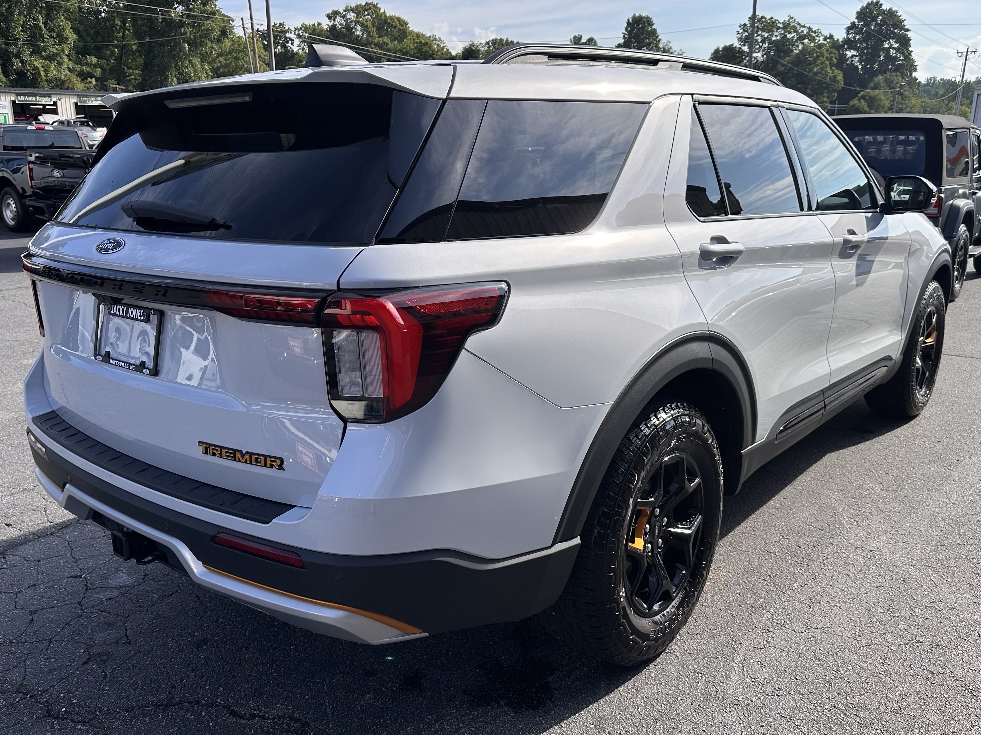 Certified 2026 Ford Explorer Tremor w/ Tremor Convenience Package AWD/4WD image 6