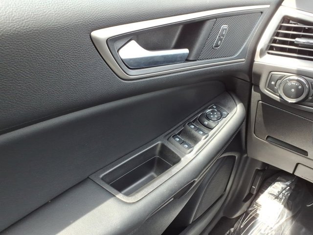 Certified 2024 Ford Edge SEL w/ Convenience Package AWD/4WD image 13