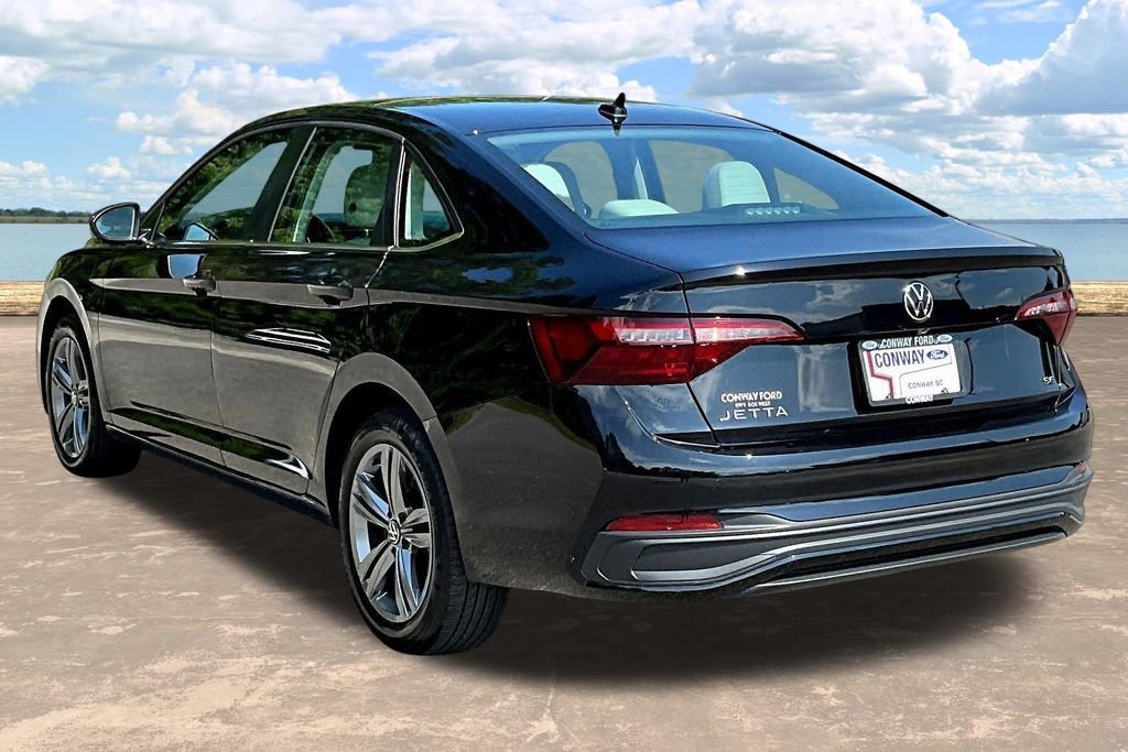 Used 2023 Volkswagen Jetta SE FWD image 5