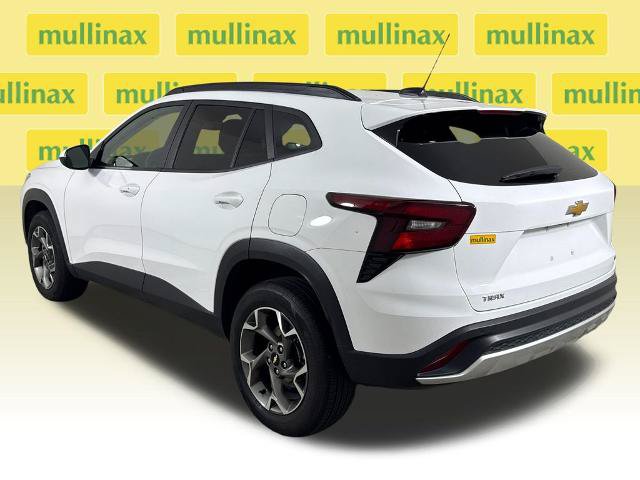 Used 2025 Chevrolet Trax LT w/ Driver Confidence Package FWD image 6