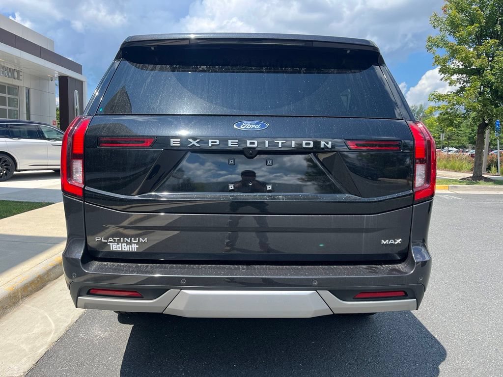 Certified 2025 Ford Expedition Max Platinum w/ Driver's Package AWD/4WD image 8
