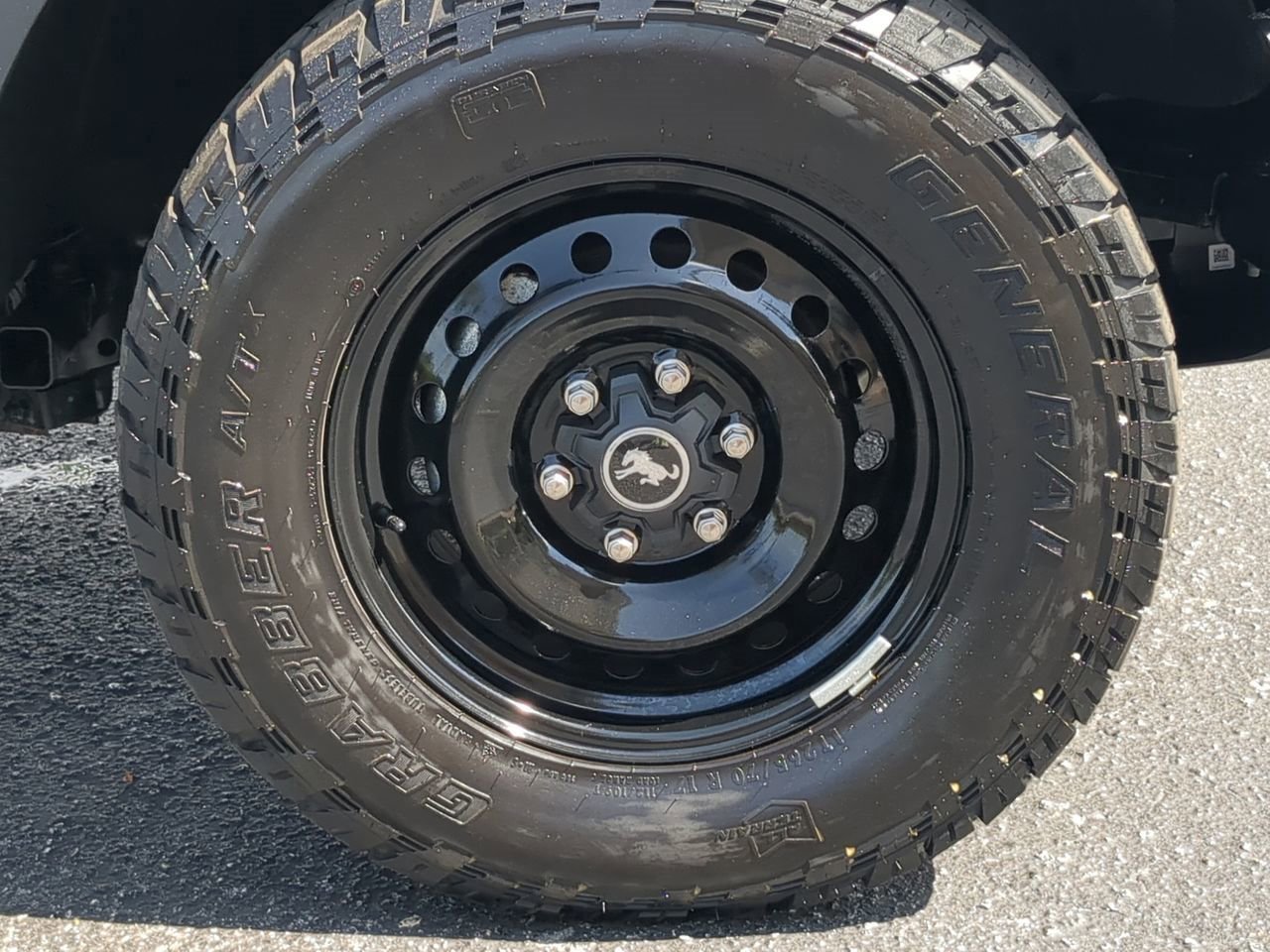 Certified 2023 Ford Bronco Black Diamond image 11