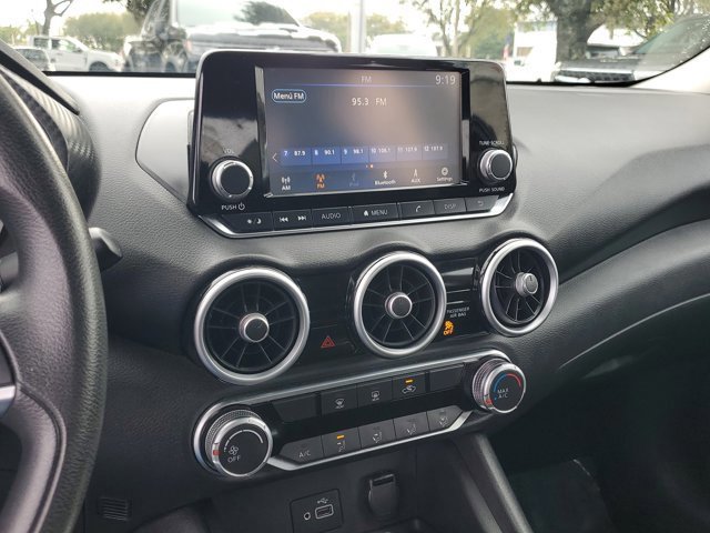 Used 2020 Nissan Sentra S image 24