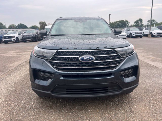 Certified 2024 Ford Explorer XLT AWD/4WD image 2