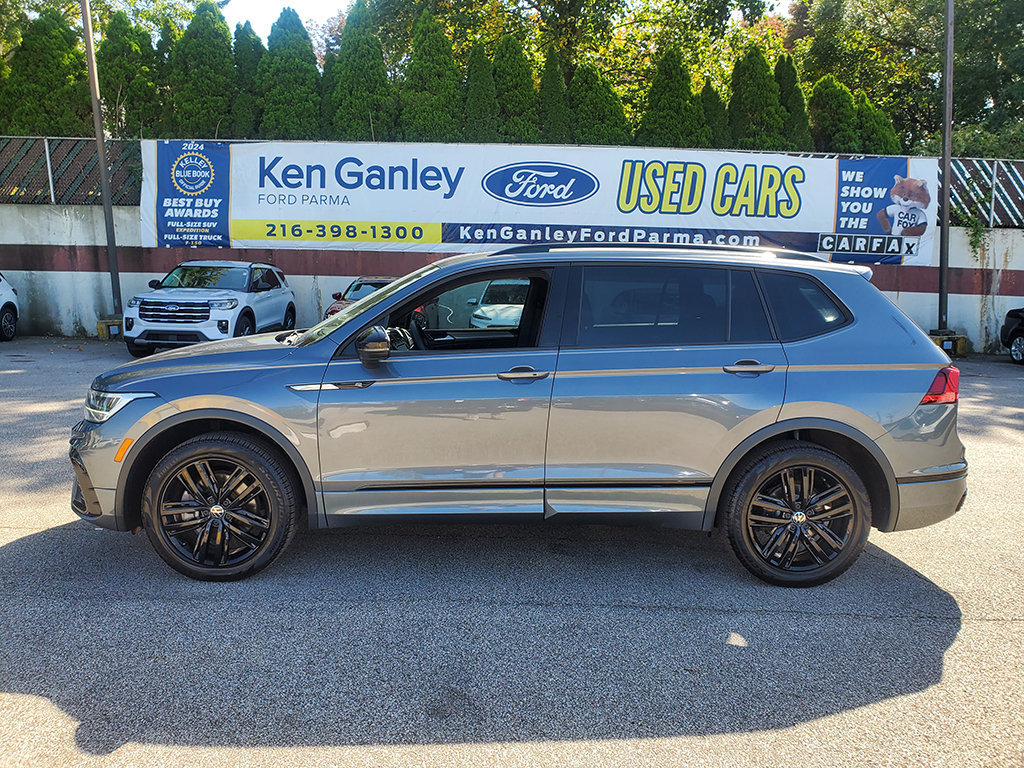 Used 2022 Volkswagen Tiguan SE R-Line AWD/4WD image 9
