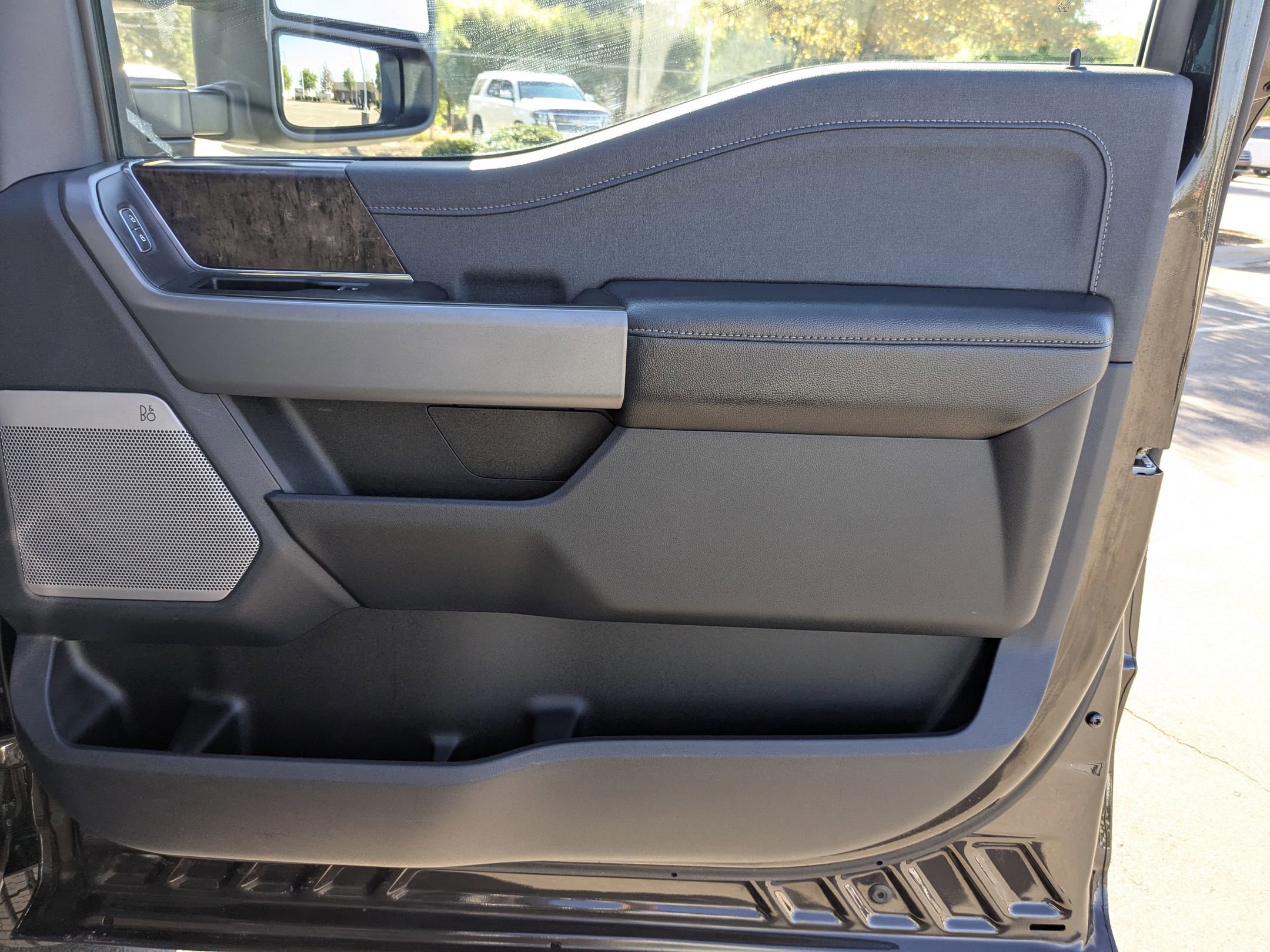 Certified 2024 Ford F350 Lariat w/ Lariat Ultimate Package AWD/4WD image 47