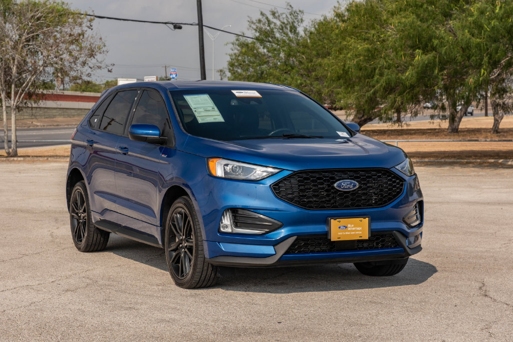Certified 2024 Ford Edge ST-Line AWD/4WD image 2